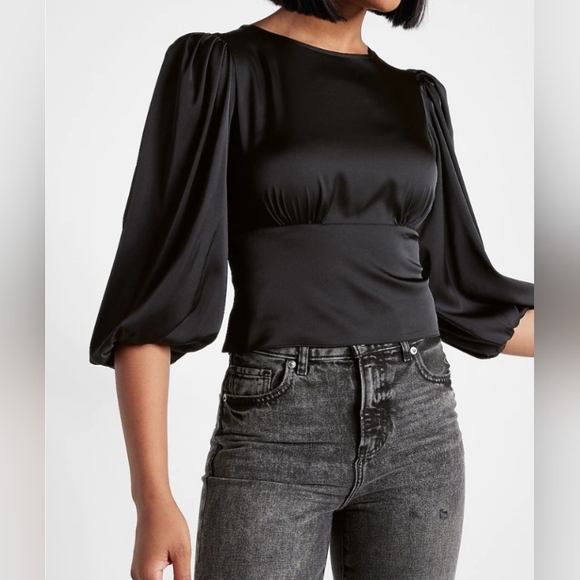 EXPRESS Open back satiny top - Picture 3 of 11